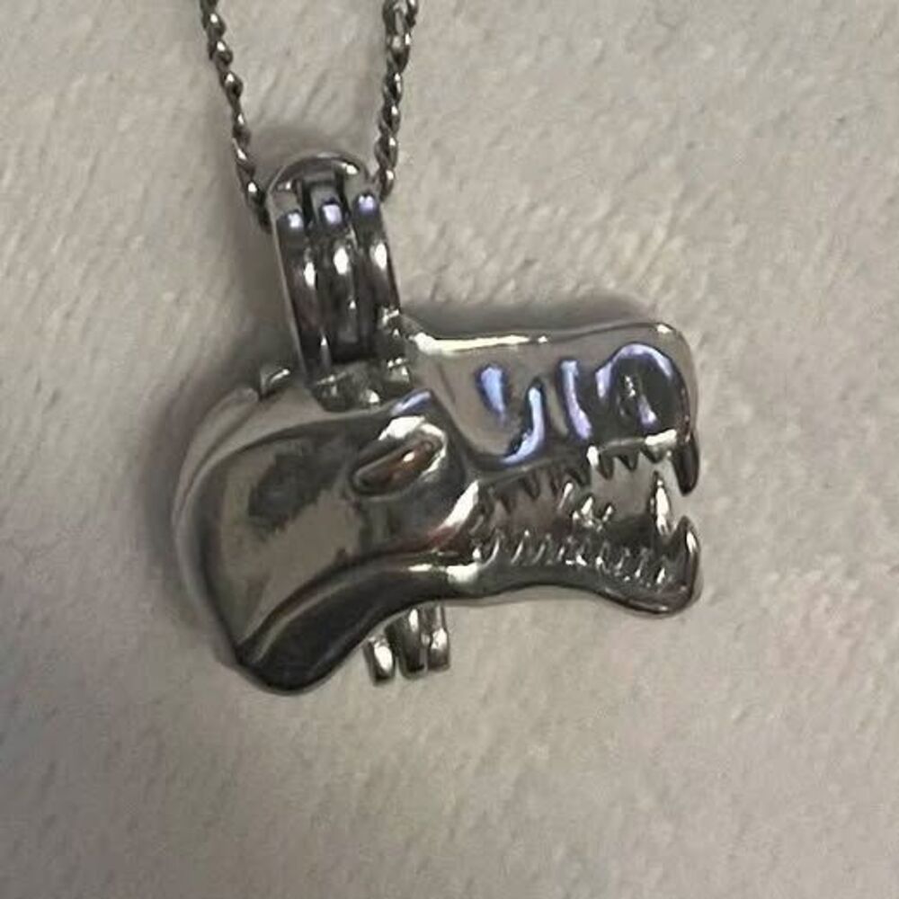 .925 Sterling Silver T-Rex Skull Necklace Copper Eyes Freshwater Pearl 18"